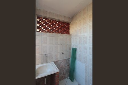 Cozinha e Área de Serviço de casa para alugar com 2 quartos, 60m² em Mantiqueira, Belo Horizonte