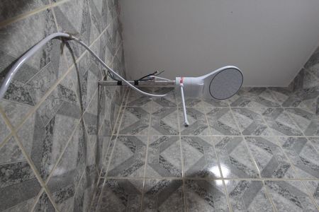 Banheiro Social de casa para alugar com 2 quartos, 60m² em Mantiqueira, Belo Horizonte