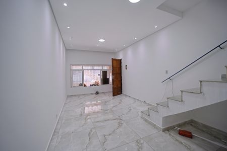 Casa para alugar com 100m², 2 quartos e 2 vagasÁrea comum - Salão de festas