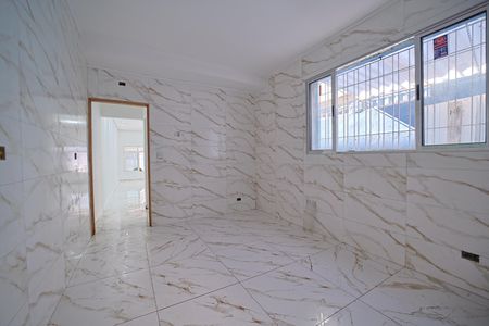 Casa para alugar com 100m², 2 quartos e 2 vagasCozinha