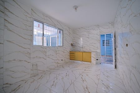 Casa para alugar com 100m², 2 quartos e 2 vagasCozinha
