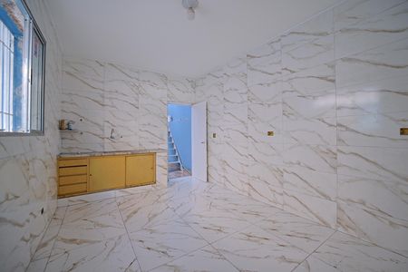 Cozinha de casa para alugar com 2 quartos, 100m² em Aricanduva, São Paulo
