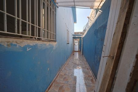 Casa para alugar com 100m², 2 quartos e 2 vagasCorredor