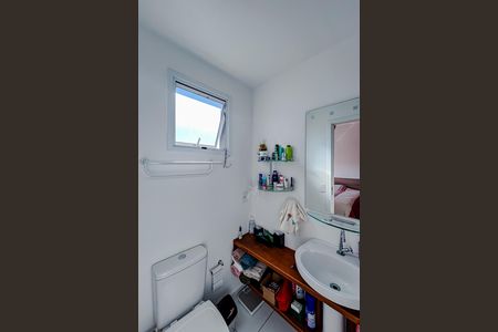 Banheiro da Suíte de apartamento para alugar com 2 quartos, 46m² em Vila Esperança, São Paulo
