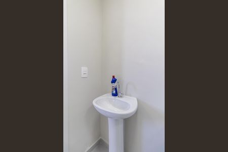 Banheiro de apartamento para alugar com 2 quartos, 36m² em Cidade Antônio Estêvão de Carvalho, São Paulo