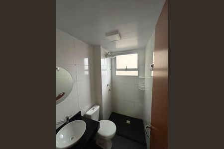 Banheiro de apartamento à venda com 2 quartos, 45m² em Jardim São Pedro de Viracopos, Campinas