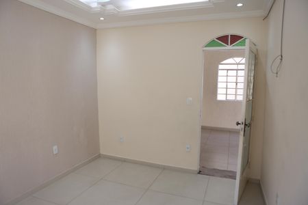 Sala de casa para alugar com 4 quartos, 360m² em Bandeirantes, Contagem