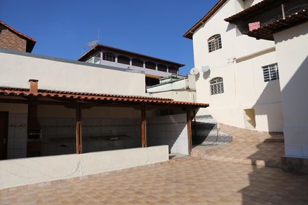 Quintal de casa para alugar com 4 quartos, 360m² em Bandeirantes, Contagem