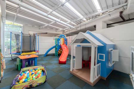 Apartamento para alugar com 53m², 2 quartos e 1 vaga Apartamento para alugar com 53m², 2 quartos e 1 vagaÁrea comum - Playground