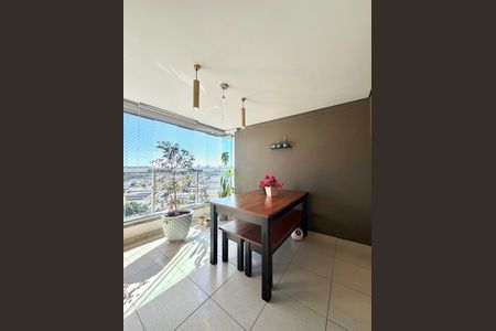 Apartamento à venda com 3 quartos, 129m² em Vila Anastácio, São Paulo