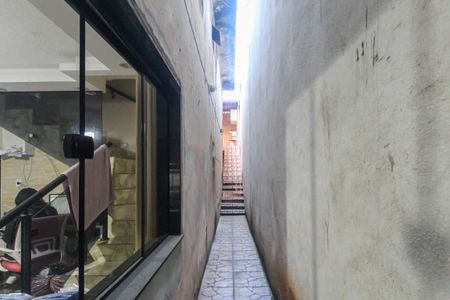 Corredor de casa à venda com 3 quartos, 125m² em Jardim Nove de Julho, São Paulo