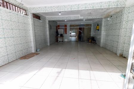 Garagem 1 de casa à venda com 3 quartos, 506m² em Parque das Cigarreiras, Taboão da Serra