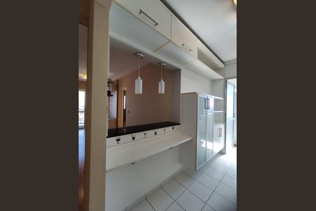Apartamento para alugar com 49m², 2 quartos e 1 vaga Apartamento para alugar com 49m², 2 quartos e 1 vagaCozinha - Armários