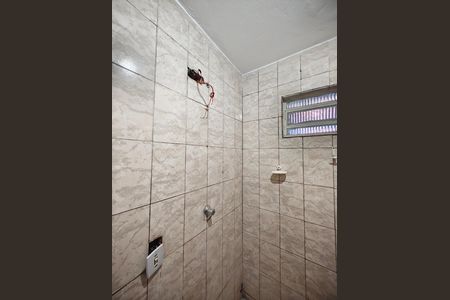 Casa para alugar com 60m², 2 quartos e sem vaga Casa para alugar com 60m², 2 quartos e sem vagaBanheiro Social