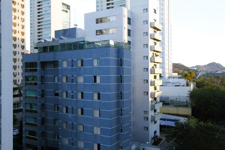 Vista de apartamento à venda com 3 quartos, 110m² em Belvedere, Belo Horizonte