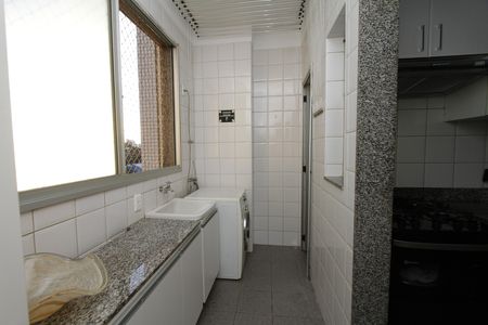 Área de Serviço de apartamento à venda com 3 quartos, 110m² em Belvedere, Belo Horizonte