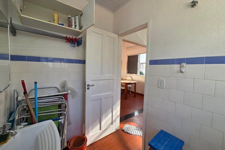 Banheiro de kitnet/studio para alugar com 1 quarto, 40m² em Vila Caiçara, Praia Grande