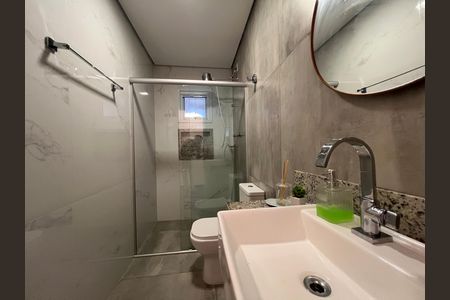 Banheiro Social de casa à venda com 3 quartos, 180m² em Castelo, Belo Horizonte