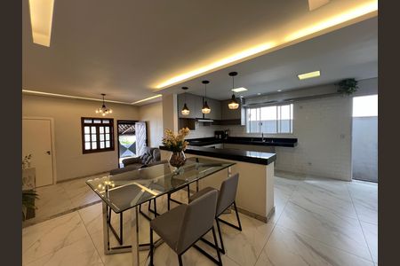 Sala de Jantar de casa à venda com 3 quartos, 180m² em Castelo, Belo Horizonte