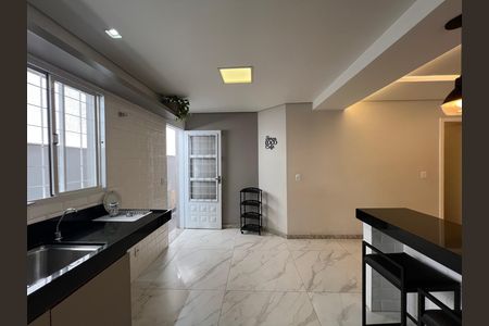 Cozinha de casa à venda com 3 quartos, 180m² em Castelo, Belo Horizonte