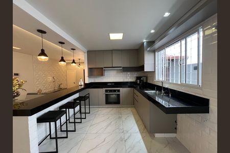 Cozinha de casa à venda com 3 quartos, 180m² em Castelo, Belo Horizonte