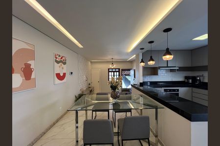 Sala de Jantar de casa à venda com 3 quartos, 180m² em Castelo, Belo Horizonte