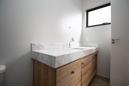 Casa à venda com 508m², 3 quartos e 2 vagas Casa à venda com 508m², 3 quartos e 2 vagasBanheiro da Suíte 3