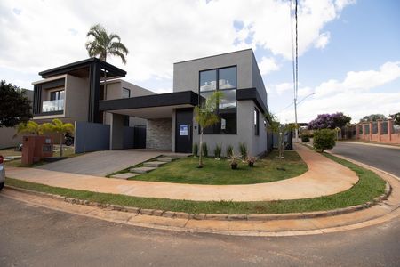 Fachada de casa à venda com 3 quartos, 508m² em Sh Tororó, Brasília