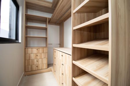 Casa à venda com 508m², 3 quartos e 2 vagas Casa à venda com 508m², 3 quartos e 2 vagasCloset da Suíte 3