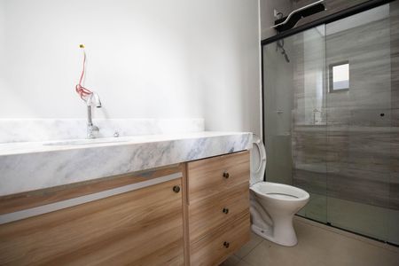 Casa à venda com 508m², 3 quartos e 2 vagas Casa à venda com 508m², 3 quartos e 2 vagasBanheiro da Suíte 1