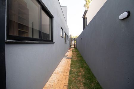 Casa à venda com 508m², 3 quartos e 2 vagas Casa à venda com 508m², 3 quartos e 2 vagasCorredor