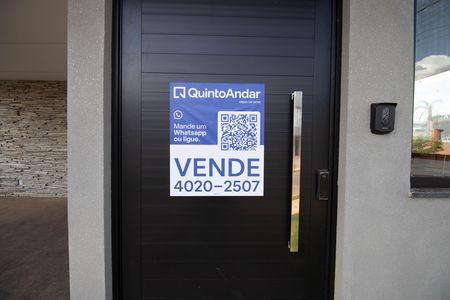 Casa à venda com 508m², 3 quartos e 2 vagas Casa à venda com 508m², 3 quartos e 2 vagasPlaca