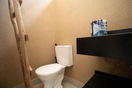 Casa à venda com 508m², 3 quartos e 2 vagas Casa à venda com 508m², 3 quartos e 2 vagasLavabo
