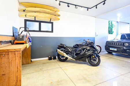 Garagem  de casa de condomínio à venda com 4 quartos, 499m² em Jardim Quintas da Terracota, Indaiatuba