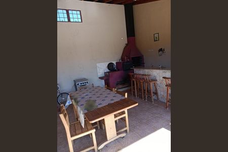 Casa à venda com 2 quartos, 200m² em Capela, Vinhedo