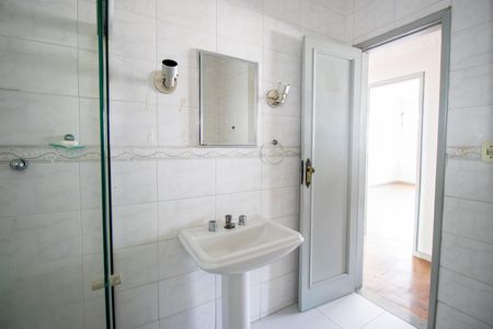 Banheiro de apartamento para alugar com 4 quartos, 150m² em Bonsucesso, Rio de Janeiro