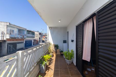 Sacada de casa à venda com 4 quartos, 120m² em Conjunto Residencial José Bonifácio, São Paulo