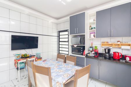 Cozinha de casa à venda com 4 quartos, 120m² em Conjunto Residencial José Bonifácio, São Paulo
