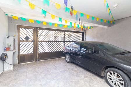 Garagem de casa à venda com 4 quartos, 120m² em Conjunto Residencial José Bonifácio, São Paulo