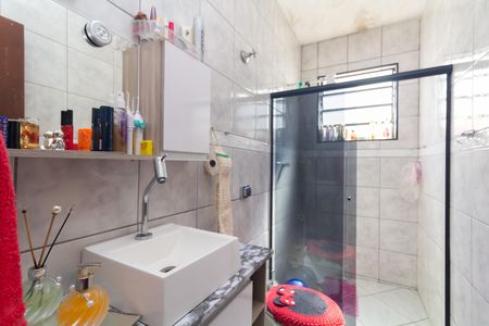 Banheiro 3 de casa à venda com 4 quartos, 120m² em Conjunto Residencial José Bonifácio, São Paulo
