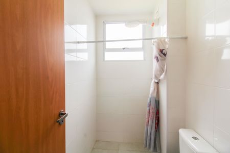 Banheiro de apartamento para alugar com 2 quartos, 42m² em Igara, Canoas