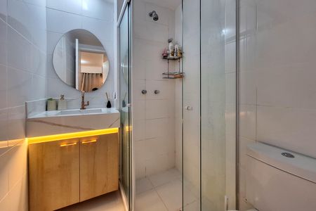 Apartamento para alugar com 70m², 1 quarto e 1 vaga Apartamento para alugar com 70m², 1 quarto e 1 vagaBanheiro da Suíte 1