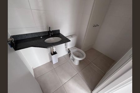 Banheiro de apartamento para alugar com 2 quartos, 55m² em Recreio dos Bandeirantes, Rio de Janeiro