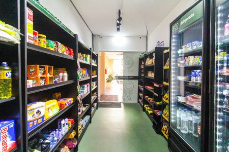 Apartamento para alugar com 55m², 2 quartos e 1 vagaMini Mercado