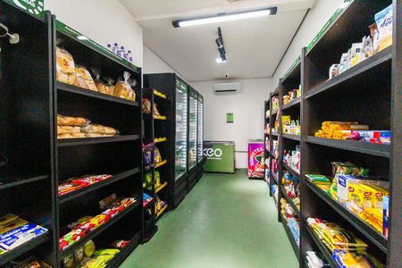 Apartamento para alugar com 55m², 2 quartos e 1 vagaMini Mercado