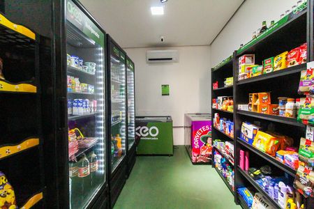 Apartamento para alugar com 55m², 2 quartos e 1 vagaMini Mercado