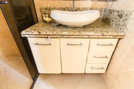 Apartamento para alugar com 55m², 2 quartos e 1 vagaBanheiro
