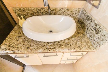 Apartamento para alugar com 55m², 2 quartos e 1 vagaBanheiro