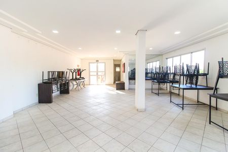Apartamento para alugar com 55m², 2 quartos e 1 vagaÁrea comum - Salão de festas