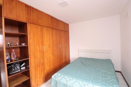 Suíte de casa de condomínio para alugar com 3 quartos, 140m² em Stella Maris, Salvador